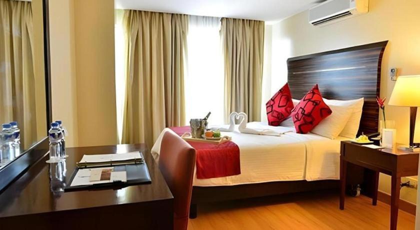 Lancaster Hotel Manila Mandaluyong Luaran gambar